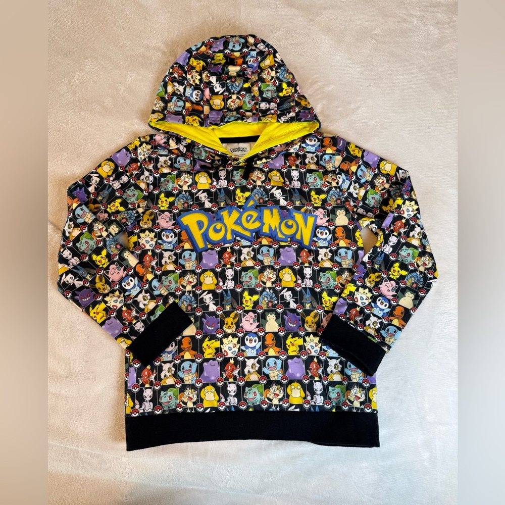 Pokémon SZ 7/8 yrs old Pullover Hoodie covered in graphics Unisex